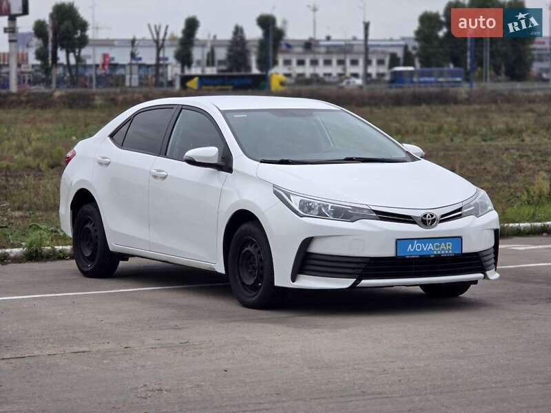 Седан Toyota Corolla 2016 в Києві фото 3 Седан Toyota Corolla 2016 в Києві