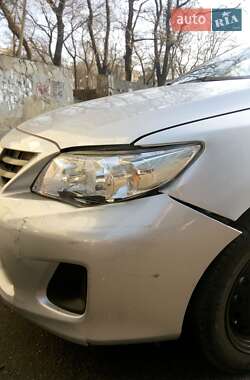 Седан Toyota Corolla 2011 в 