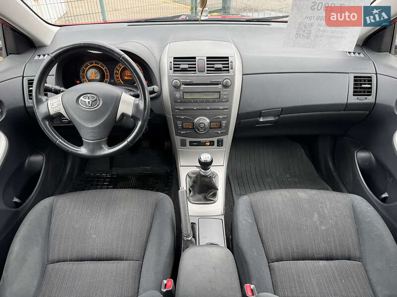 Седан Toyota Corolla 2008 в Києві