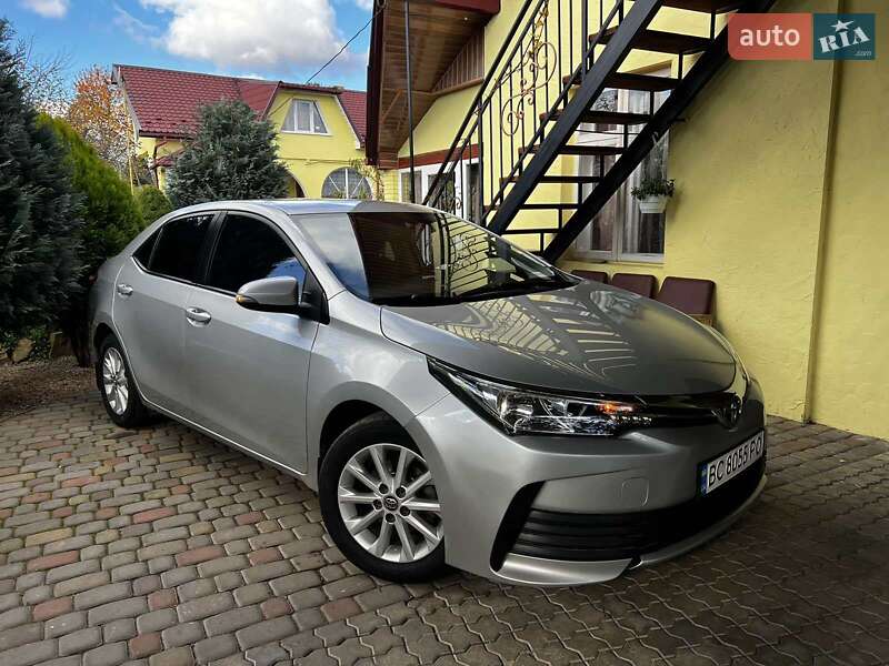 Седан Toyota Corolla 2018 в Бориславе