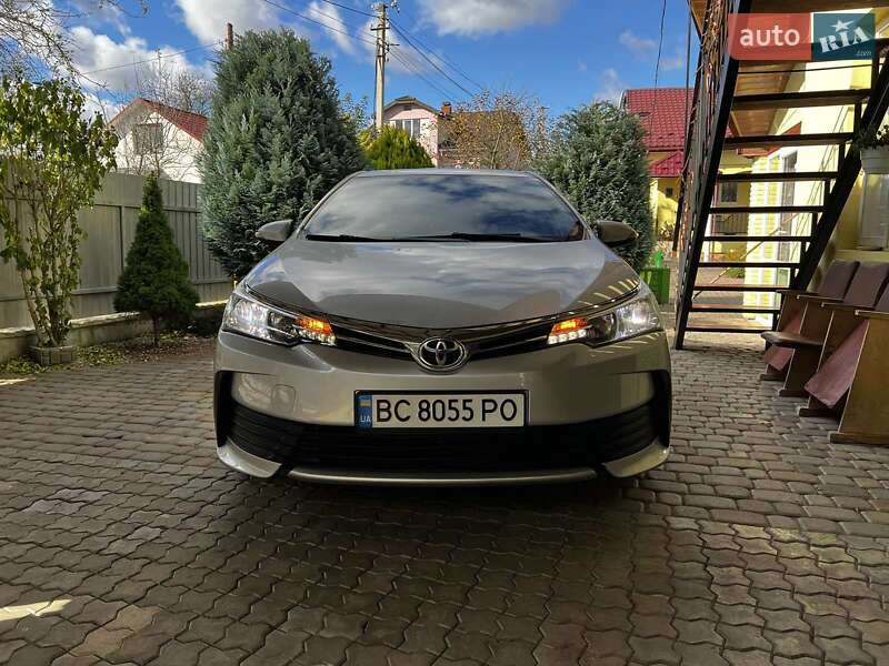 Седан Toyota Corolla 2018 в Бориславе