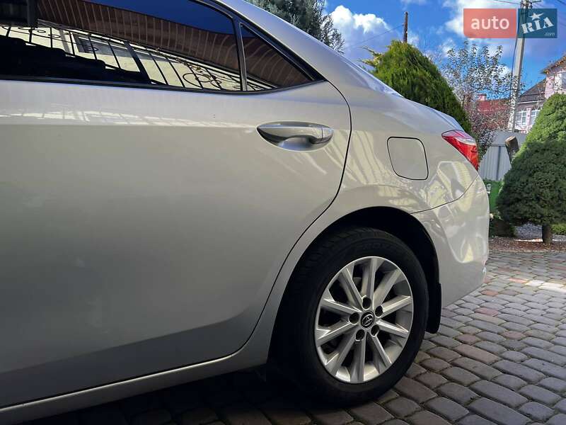 Седан Toyota Corolla 2018 в Бориславе