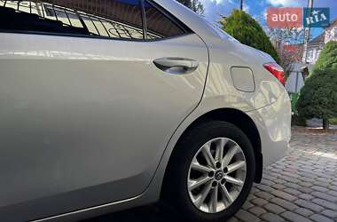 Седан Toyota Corolla 2018 в 