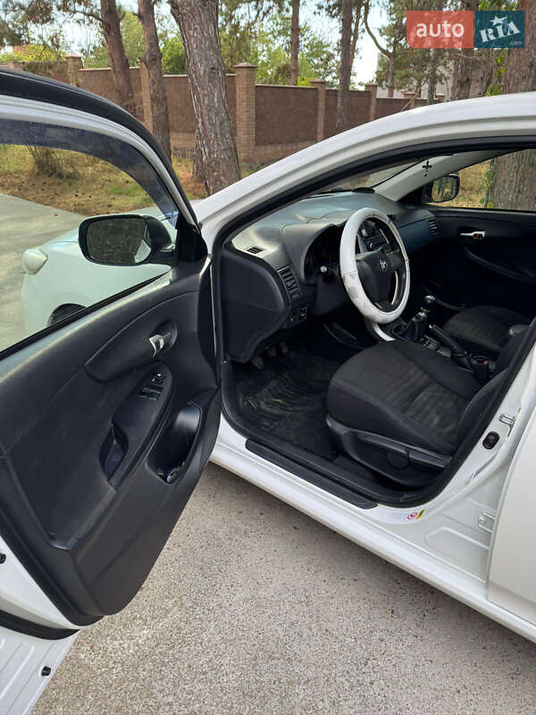 Седан Toyota Corolla 2010 в Миколаєві фото 12 Седан Toyota Corolla 2010 в Миколаєві