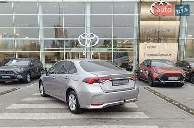 Седан Toyota Corolla 2021 в  фото 2 Седан Toyota Corolla 2021 в