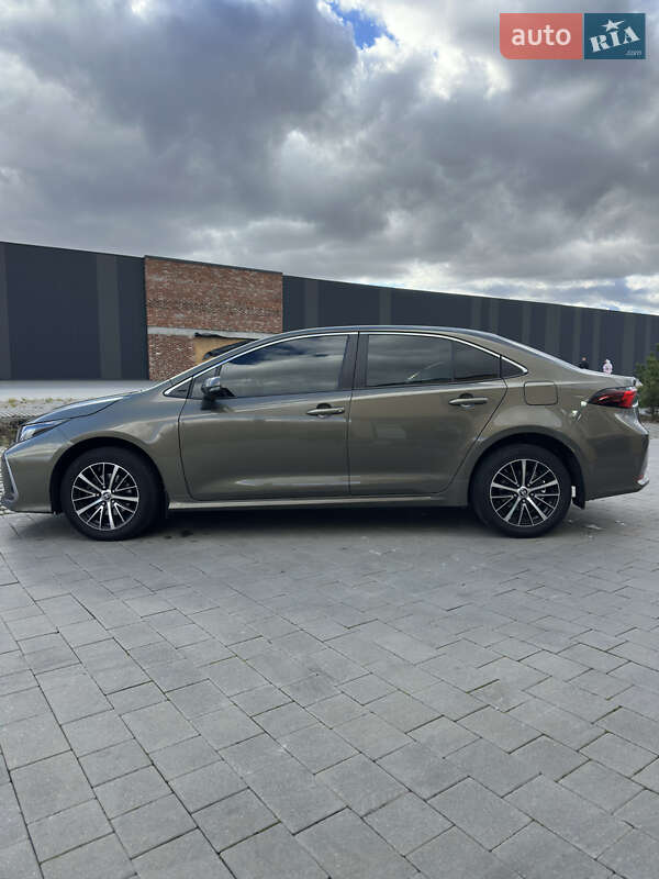 Седан Toyota Corolla 2021 в Хмельницком фото 3 Седан Toyota Corolla 2021 в Хмельницком