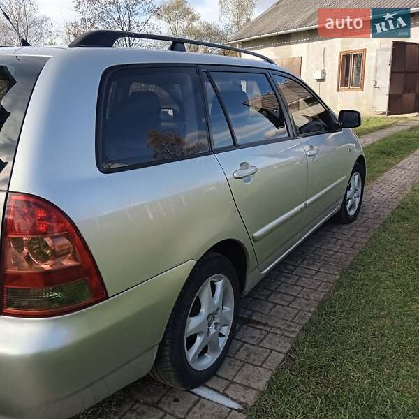 Универсал Toyota Corolla 2006 в Долине