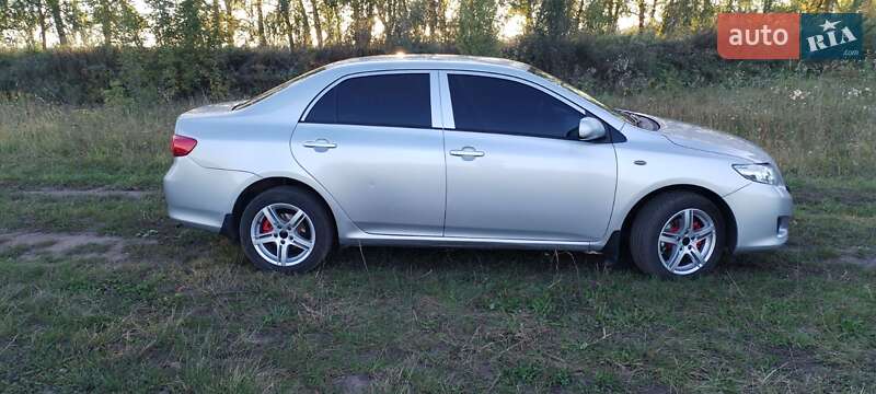 Седан Toyota Corolla 2009 в Шостке
