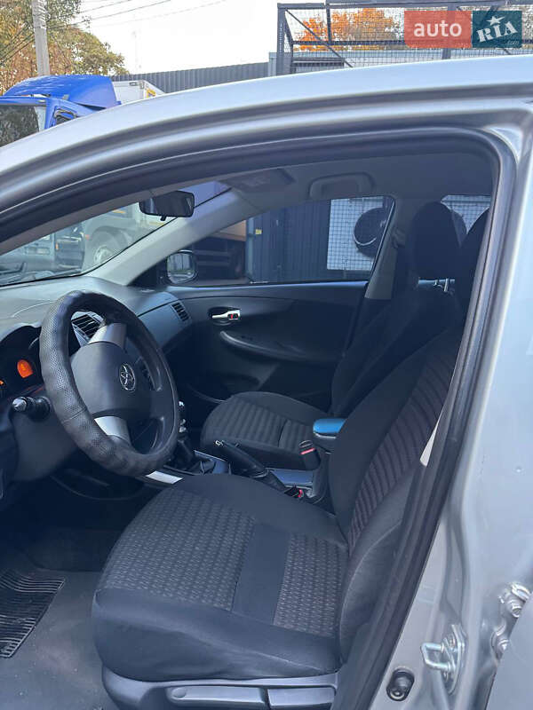 Седан Toyota Corolla 2012 в Каменском фото 6 Седан Toyota Corolla 2012 в Каменском