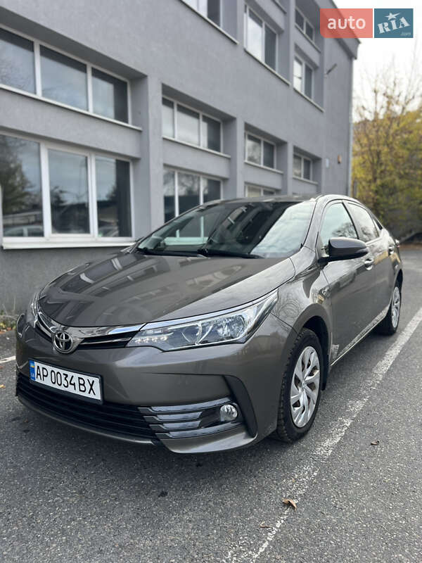 Седан Toyota Corolla 2017 в Каменец-Подольском фото 3 Седан Toyota Corolla 2017 в Каменец-Подольском