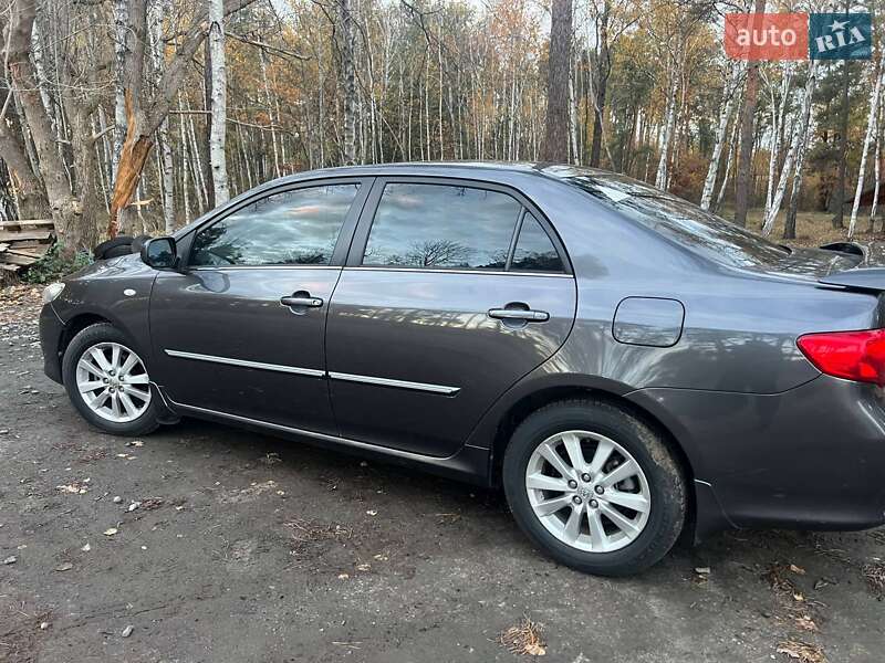 Седан Toyota Corolla 2010 в Киеве фото 10 Седан Toyota Corolla 2010 в Киеве