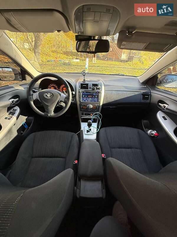 Седан Toyota Corolla 2006 в Киеве