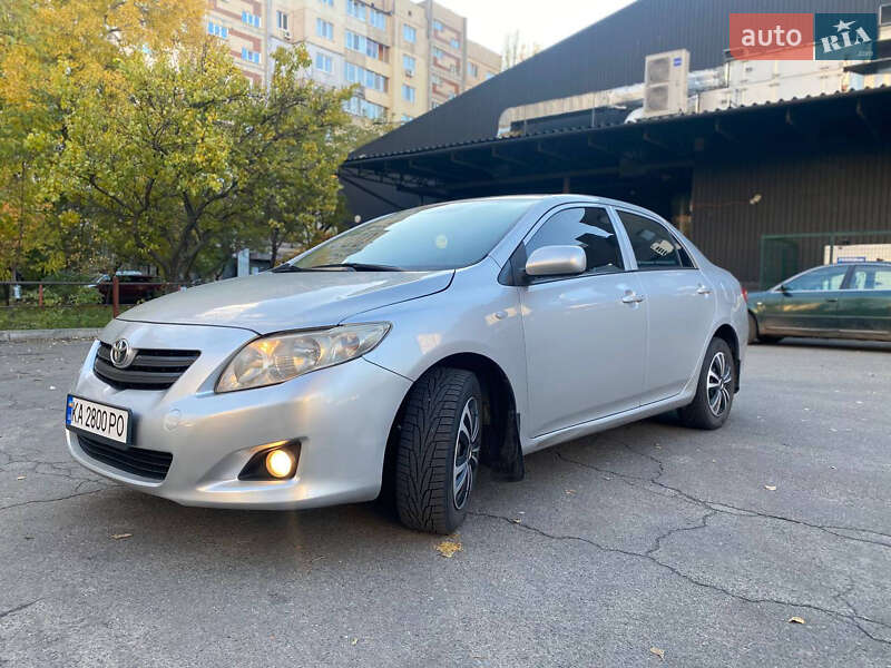 Седан Toyota Corolla 2007 в Киеве