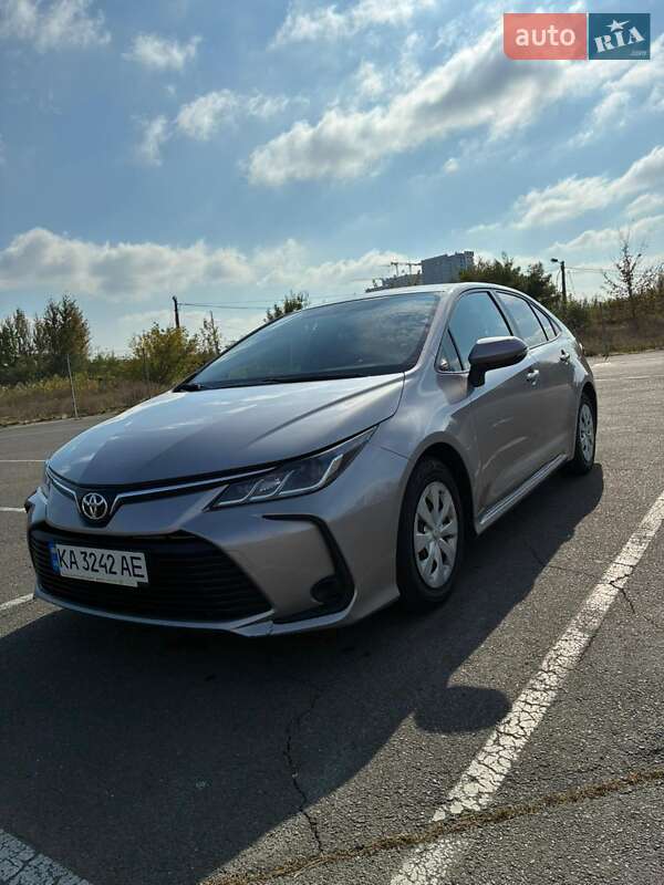 Седан Toyota Corolla 2019 в Киеве фото 2 Седан Toyota Corolla 2019 в Киеве