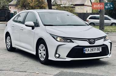 Седан Toyota Corolla 2020 в Полтаві