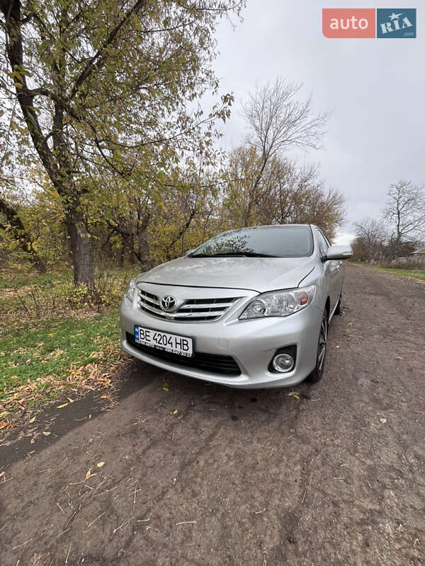 Седан Toyota Corolla 2011 в Николаеве