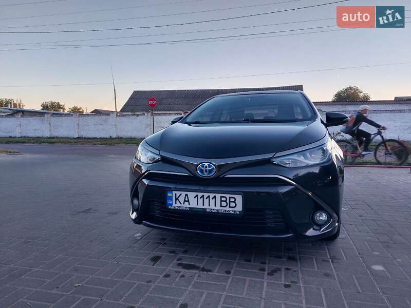 Седан Toyota Corolla 2020 в Прилуках