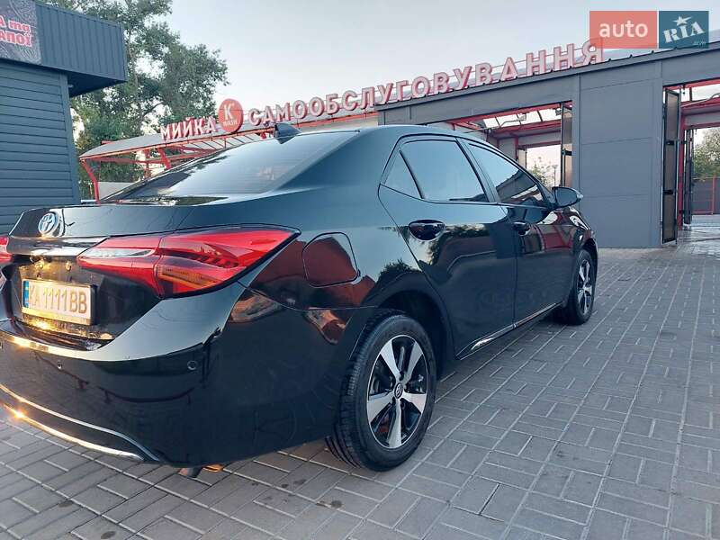 Седан Toyota Corolla 2020 в Прилуках