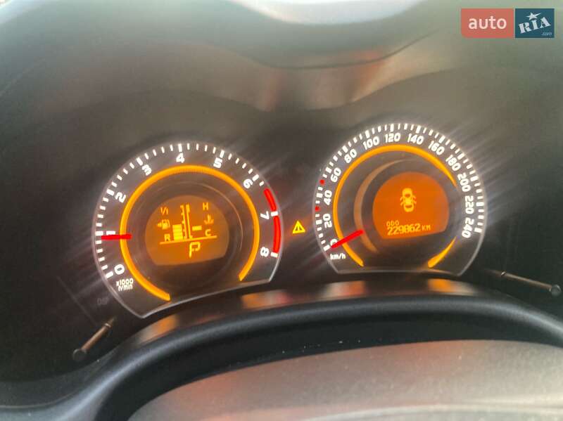 Седан Toyota Corolla 2010 в Львові