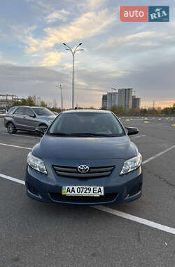 Седан Toyota Corolla 2007 в Киеве