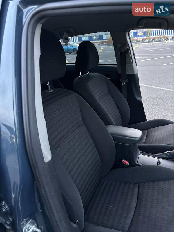 Седан Toyota Corolla 2007 в Киеве