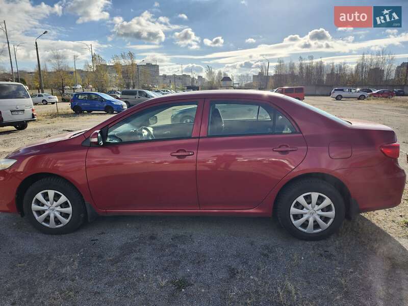 Седан Toyota Corolla 2011 в Киеве