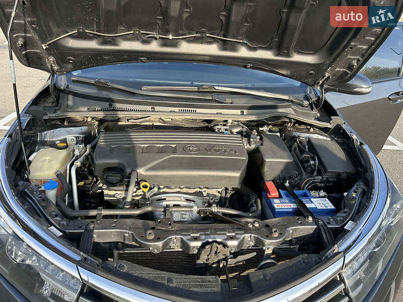 Седан Toyota Corolla 2013 в Киеве фото 15 Седан Toyota Corolla 2013 в Киеве