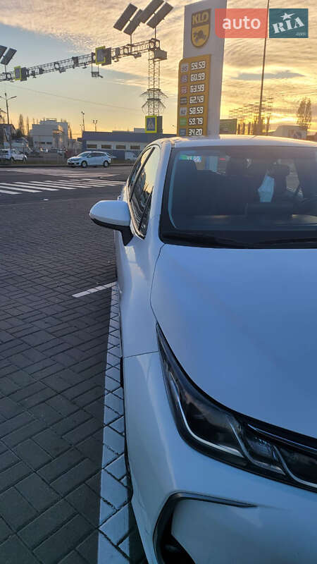 Седан Toyota Corolla 2019 в Киеве фото 19 Седан Toyota Corolla 2019 в Киеве