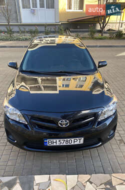 Седан Toyota Corolla 2011 в Одесі