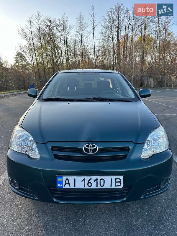 Хэтчбек Toyota Corolla 2004 в Киеве