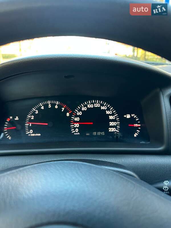 Хэтчбек Toyota Corolla 2004 в Киеве