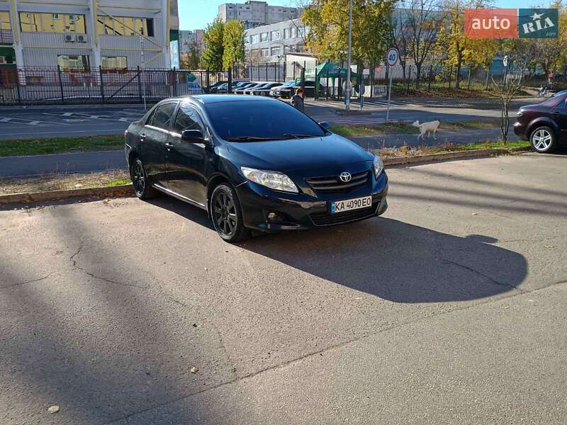 Седан Toyota Corolla 2009 в Киеве