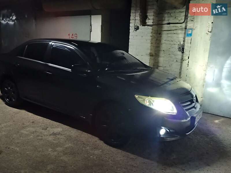 Седан Toyota Corolla 2009 в Киеве