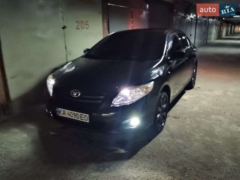 Седан Toyota Corolla 2009 в Киеве