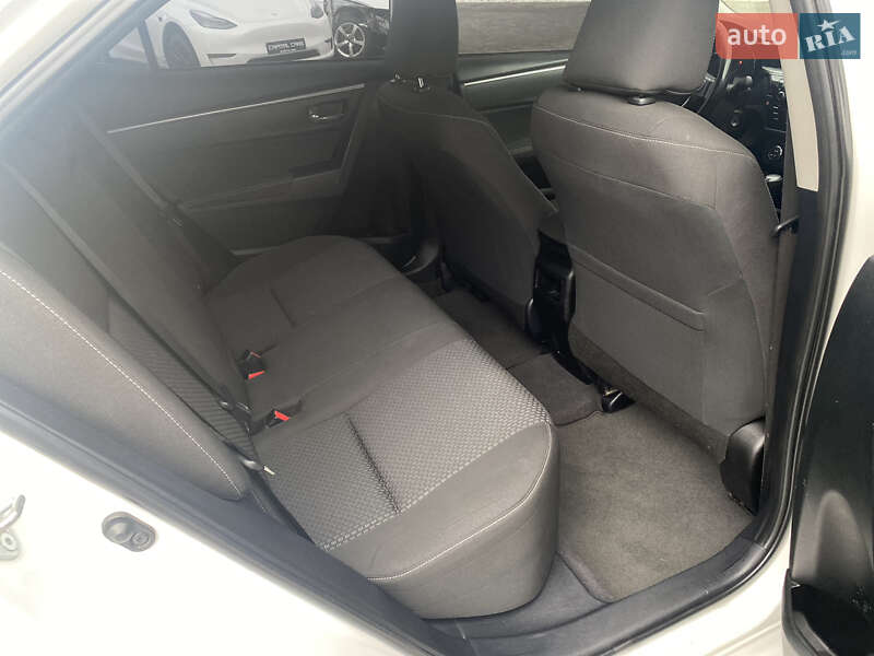 Седан Toyota Corolla 2013 в Луцке фото 29 Седан Toyota Corolla 2013 в Луцке