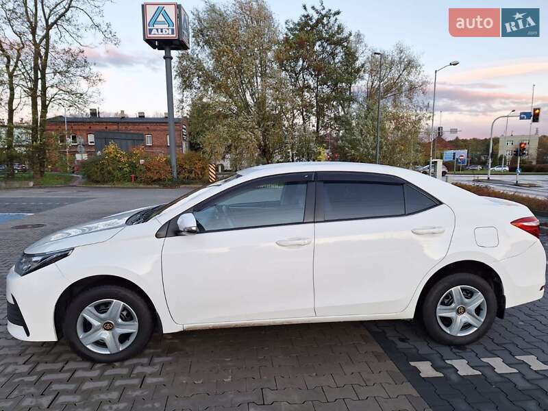 Седан Toyota Corolla 2017 в Львові фото 7 Седан Toyota Corolla 2017 в Львові