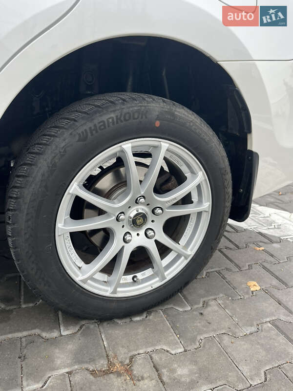 Седан Toyota Corolla 2013 в Тульчине