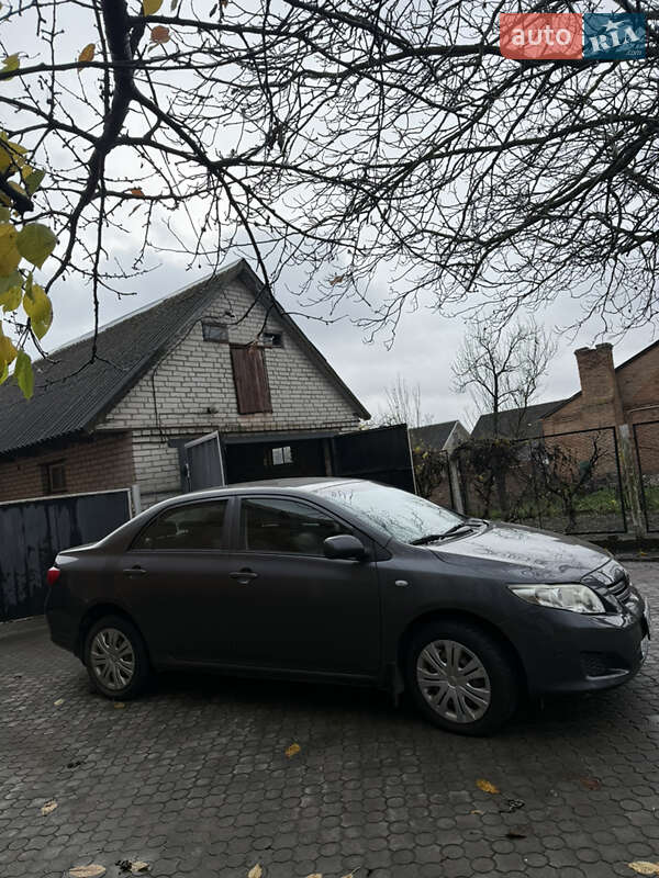 Седан Toyota Corolla 2008 в Рожище