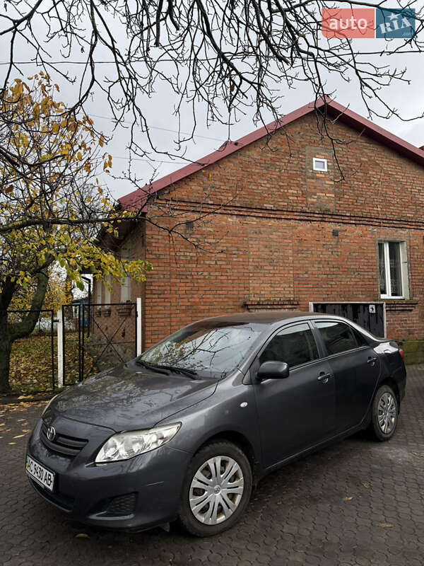 Седан Toyota Corolla 2008 в Рожище