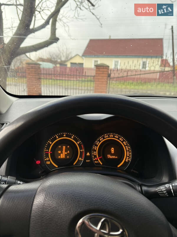 Седан Toyota Corolla 2008 в Рожище