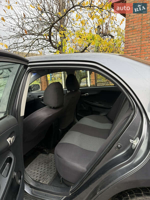 Седан Toyota Corolla 2008 в Рожище