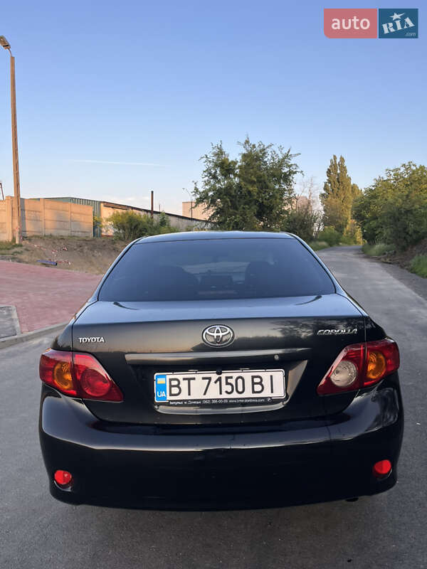 Седан Toyota Corolla 2007 в Ивано-Франковске