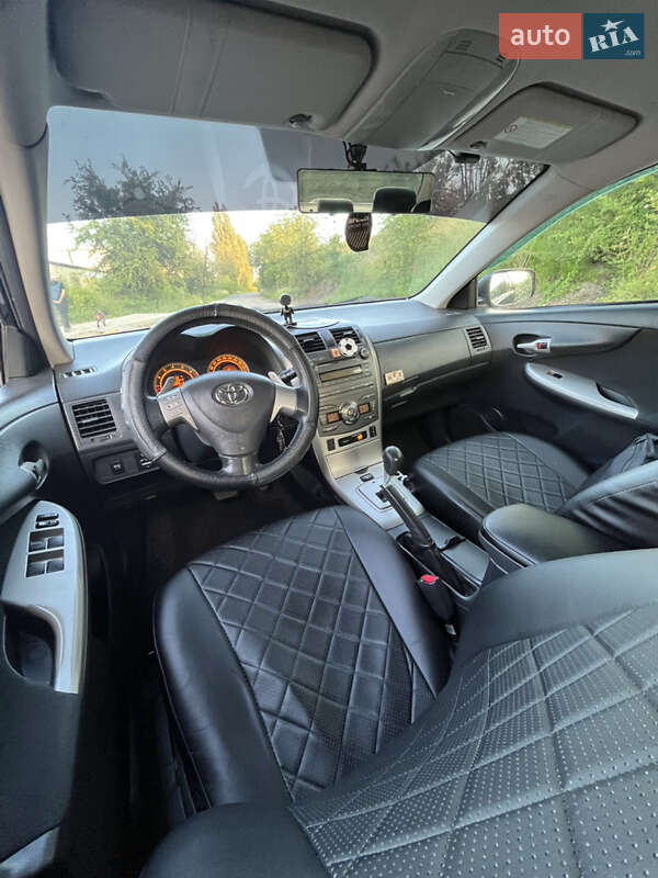 Седан Toyota Corolla 2007 в Ивано-Франковске