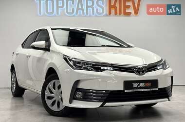 Седан Toyota Corolla 2017 в Києві