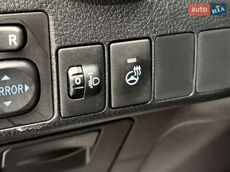 Седан Toyota Corolla 2017 в Киеве фото 24 Седан Toyota Corolla 2017 в Киеве