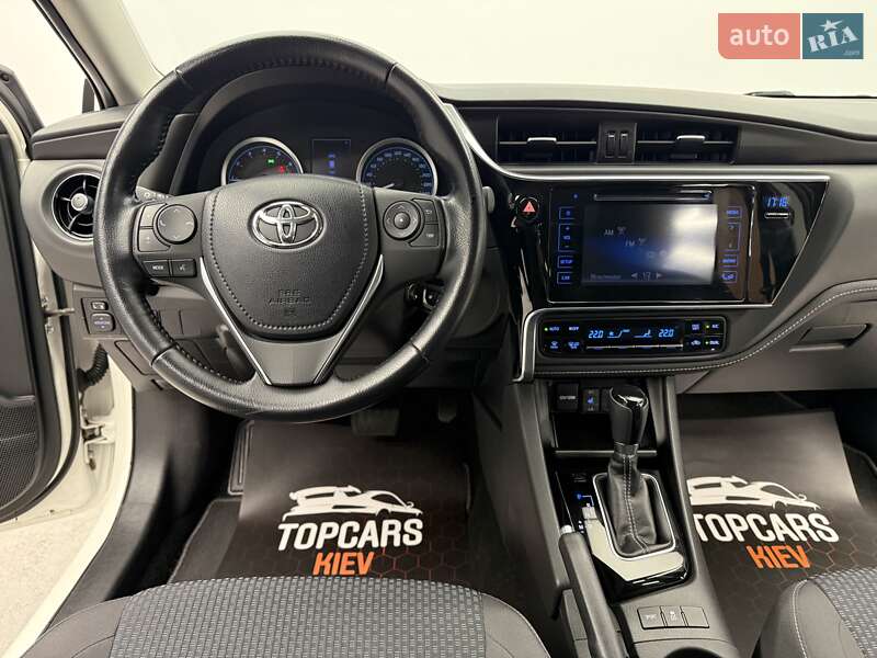 Седан Toyota Corolla 2017 в Киеве фото 44 Седан Toyota Corolla 2017 в Киеве
