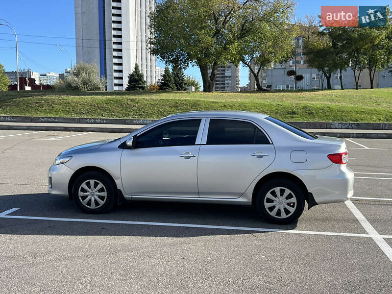 Седан Toyota Corolla 2011 в Киеве фото Седан Toyota Corolla 2011 в Киеве