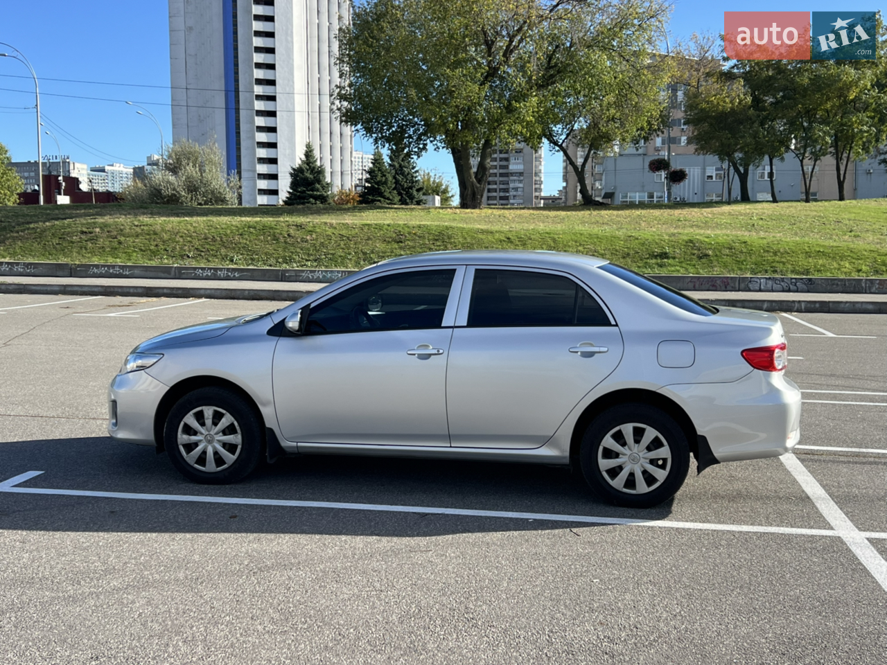 2011 Toyota Corolla - мініатюра 11