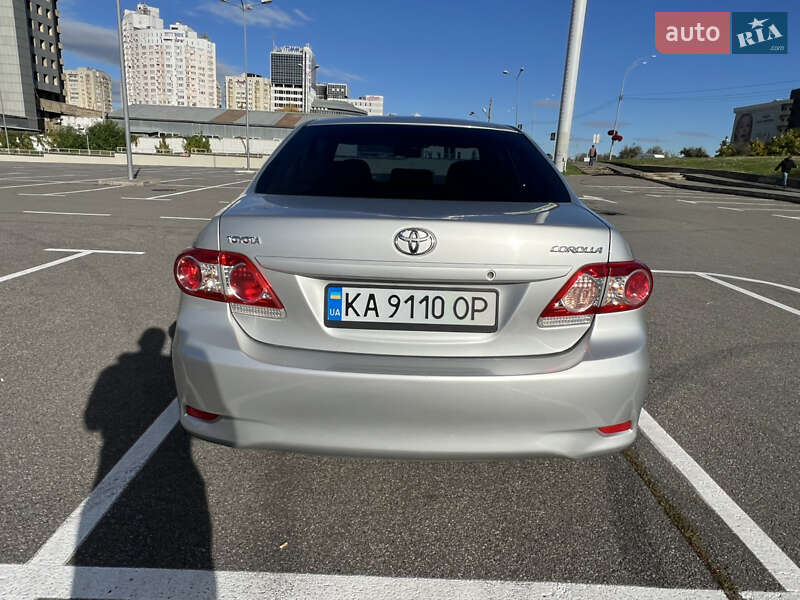 Седан Toyota Corolla 2011 в Киеве фото 5 Седан Toyota Corolla 2011 в Киеве