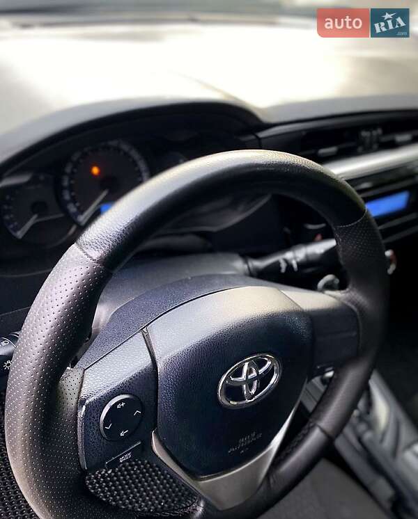 Седан Toyota Corolla 2013 в Харькове фото 9 Седан Toyota Corolla 2013 в Харькове